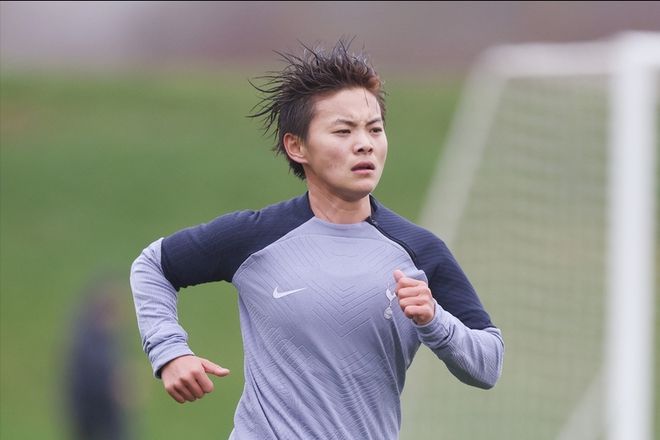 吳海燕唐涵失球，陳晨撲救兩球，武漢女足進亞冠四強。